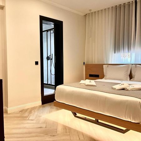 Triple A - Chic & Elegant By The Market - Free Parking! Athens Luaran gambar